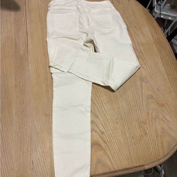Women's Old Navy White Jeans - Picture 2 of 4